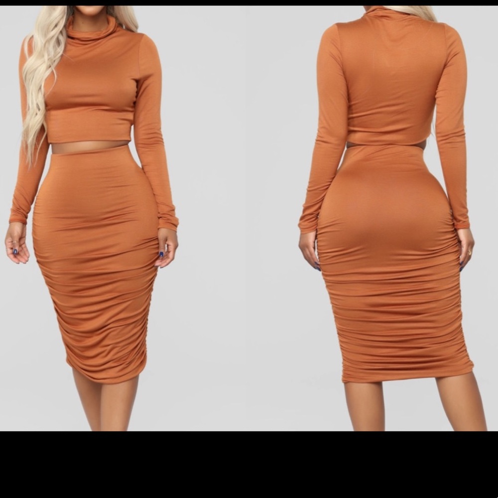 2-PIECE CROP TOP & RUCHED MIDI SKIRT SET - BLACK